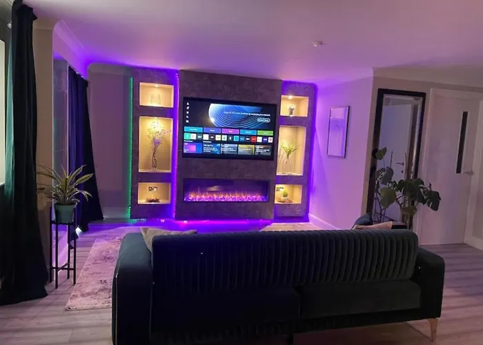 The Exclusive Jacuzzi Apartment